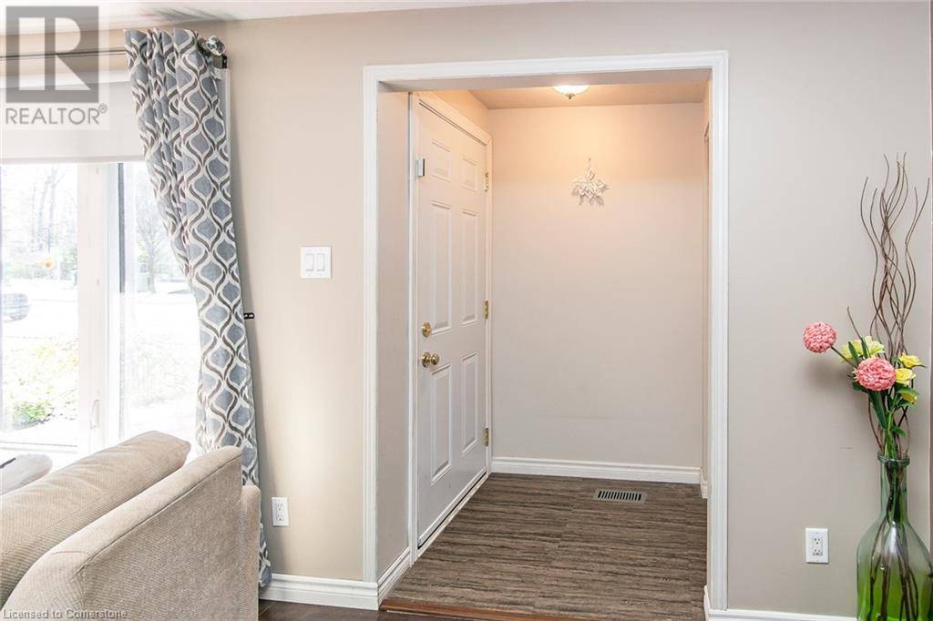 Kitchener, ON N2E1S9,130 KINGSWOOD DR #33