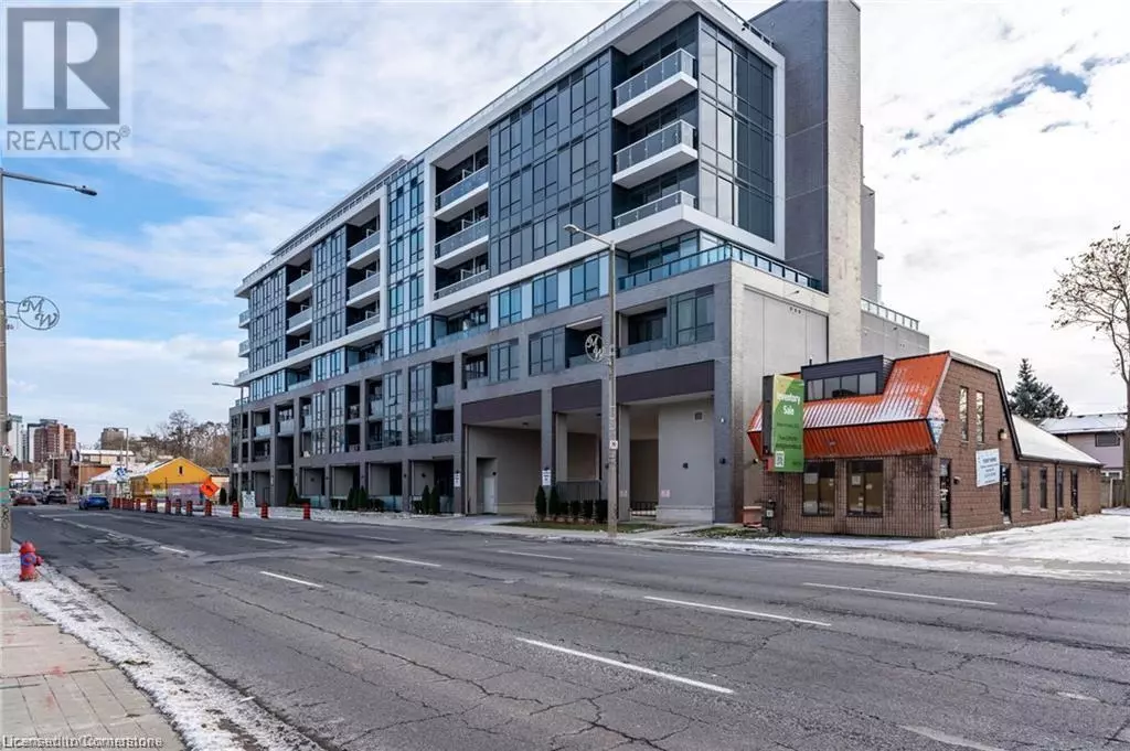 Hamilton, ON L8P0C9,415 MAIN ST West #104