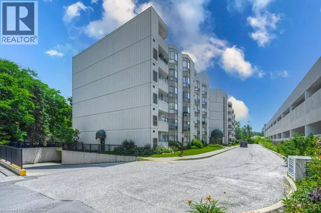 Kitchener, ON N2A4A4,3267 KING ST East #202
