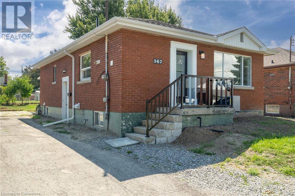 Hamilton, ON L9A4P7,367 EAST 18TH ST #1