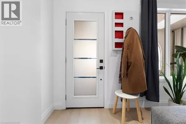 Hamilton, ON L8L4X8,575 MARY Street