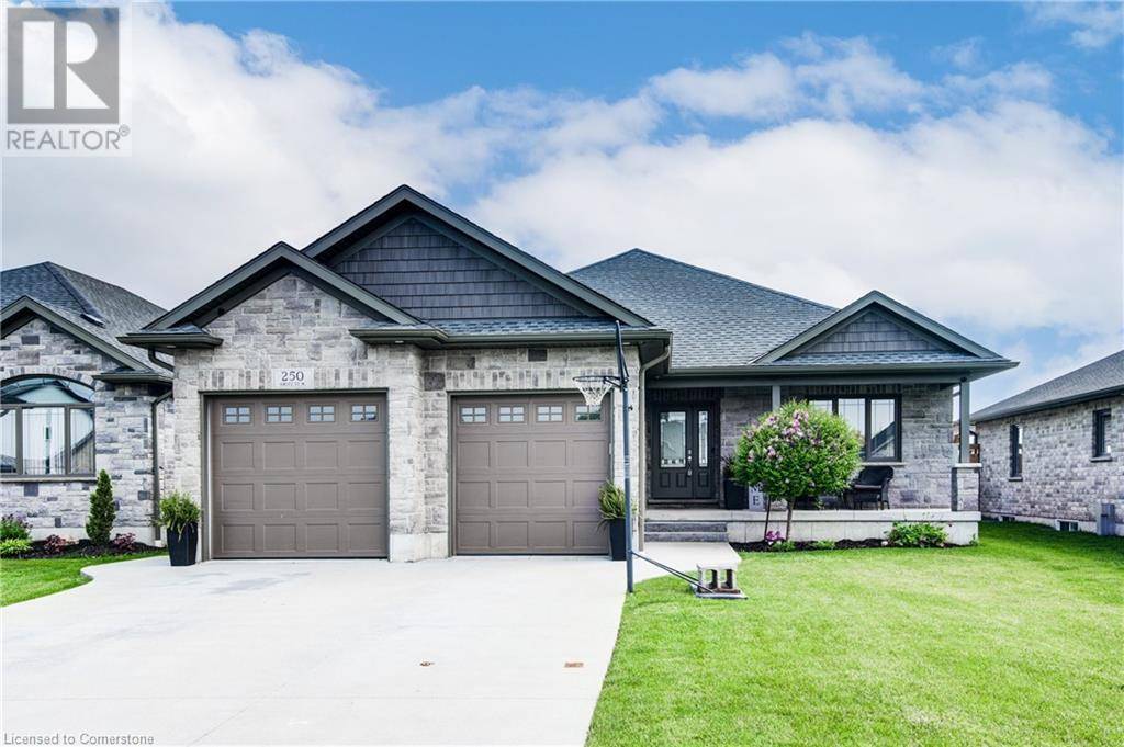 250 KROTZ Street W, Listowel, ON N4W0E1