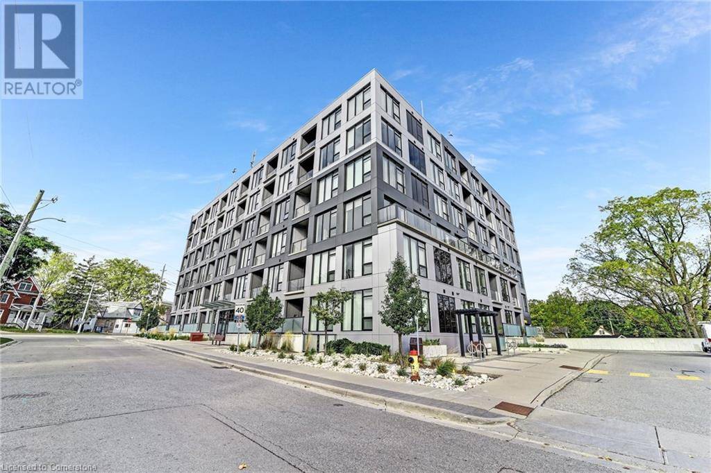 690 KING ST West #314, Kitchener, ON N2H5L8