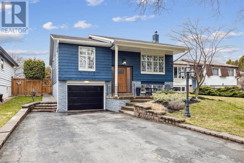 692 CATALINA Crescent, Burlington, ON L7L5B8