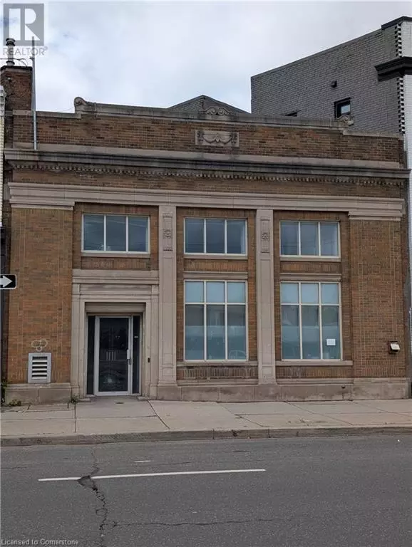Hamilton, ON L8M1N5,1091 (MAIN FLOOR) MAIN Street E