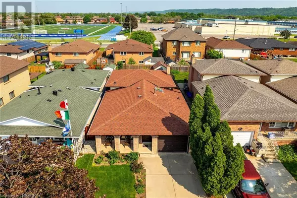 Stoney Creek, ON L8E4C7,45 JUNIPER Drive