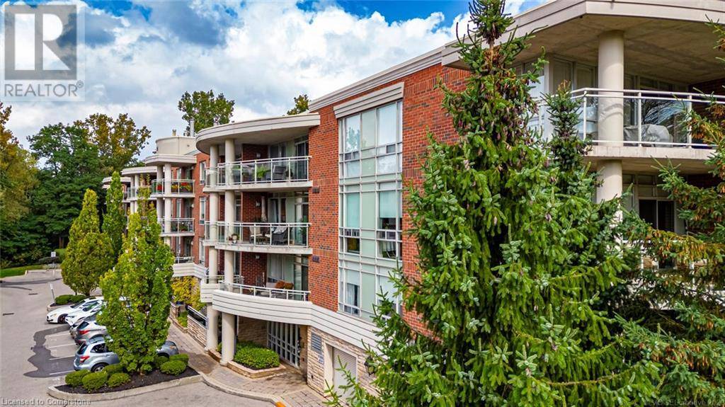 Ancaster, ON L9G0B3,125 WILSON ST West #310
