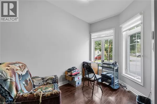Niagara Falls, ON L2H3M3,8142 COSTABILE DR #16