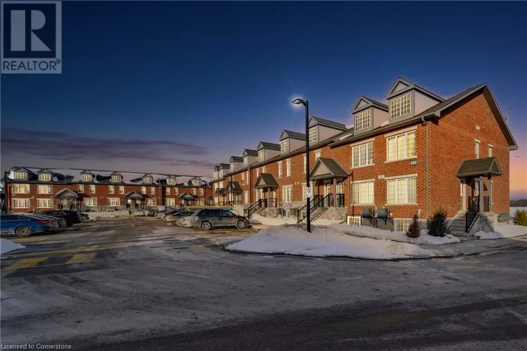 Barrie, ON L4M7C2,252 PENETANGUISHENE RD #14