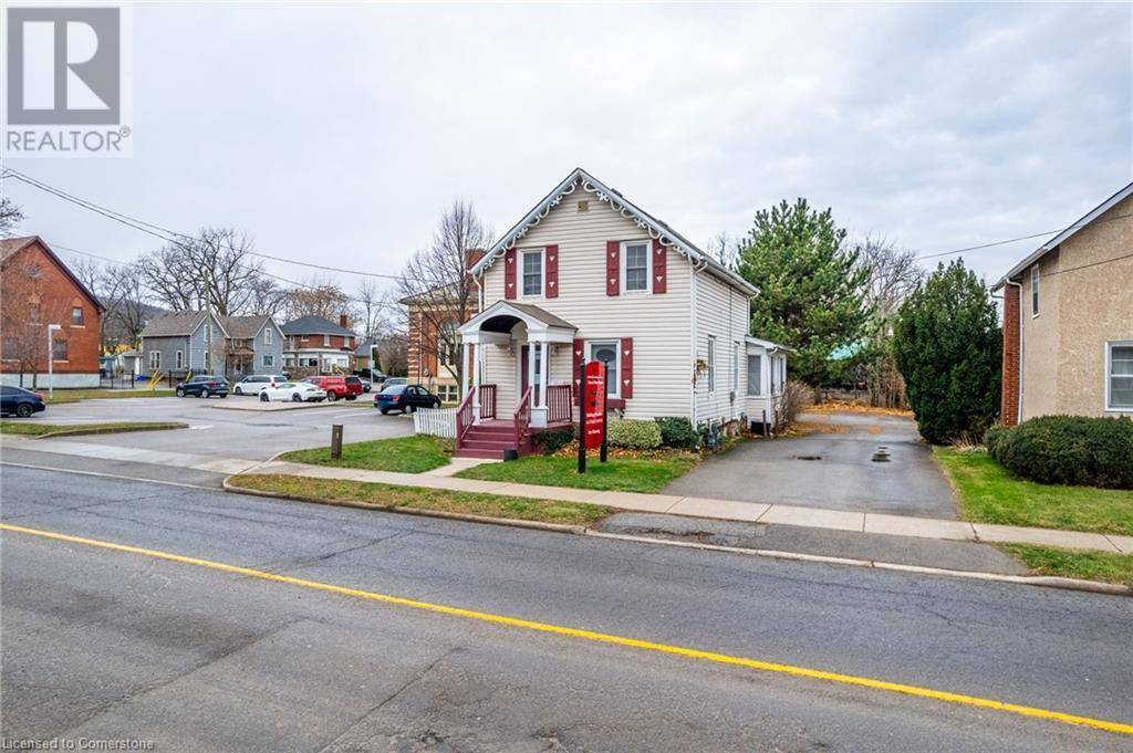 Grimsby, ON L3M3H2,35 ONTARIO Street