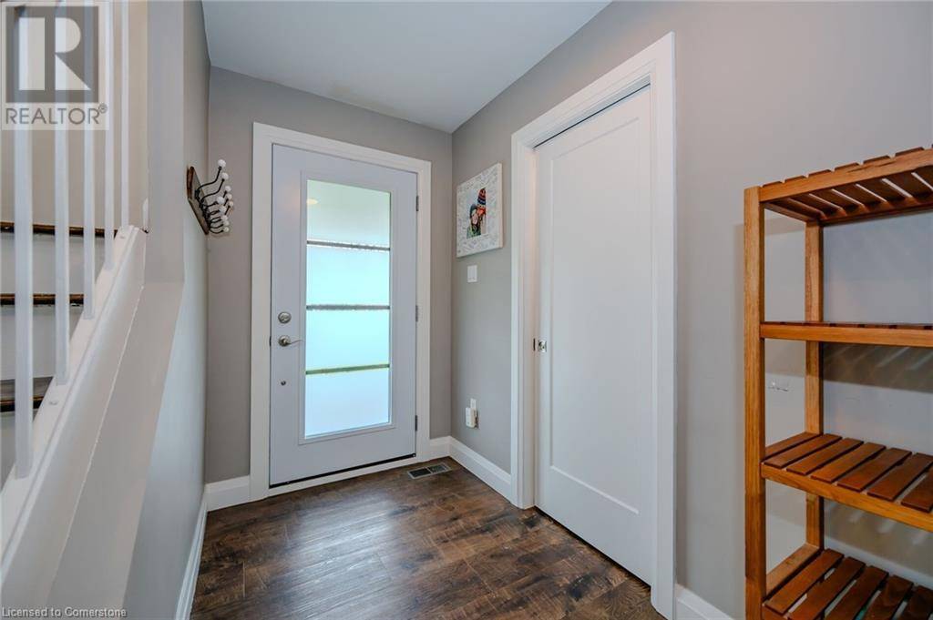 Burlington, ON L7L4A1,260 LINWOOD Crescent