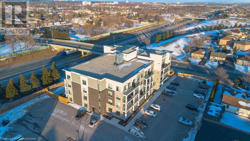 120 SPRINGVALLEY CRES #106, Hamilton, ON L9C0E4