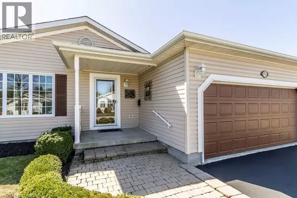 Freelton, ON L8B1A5,251 GLENARIFF Drive