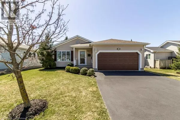 251 GLENARIFF Drive, Freelton, ON L8B1A5
