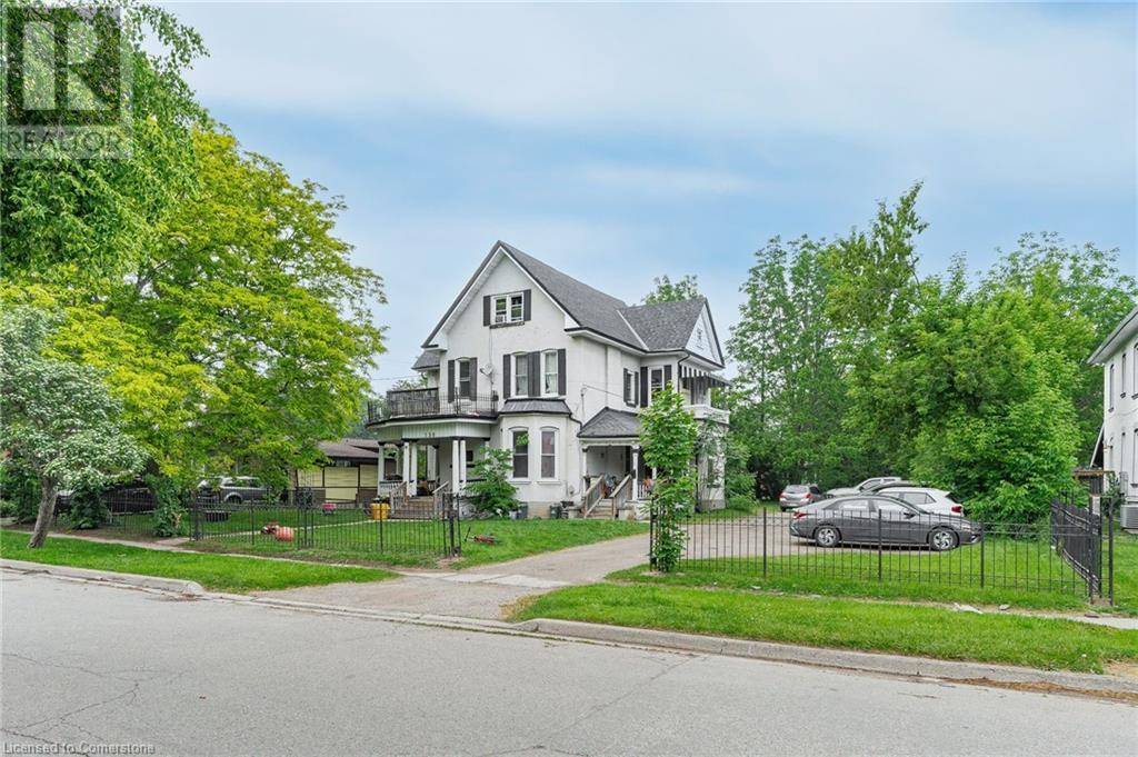 Brantford, ON N3S4G4,138 CHATHAM Street