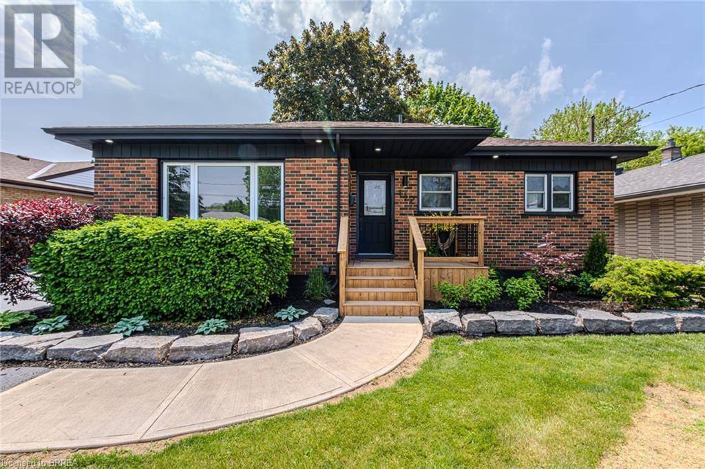 112 WOOD Street, Brantford, ON N3R2L3