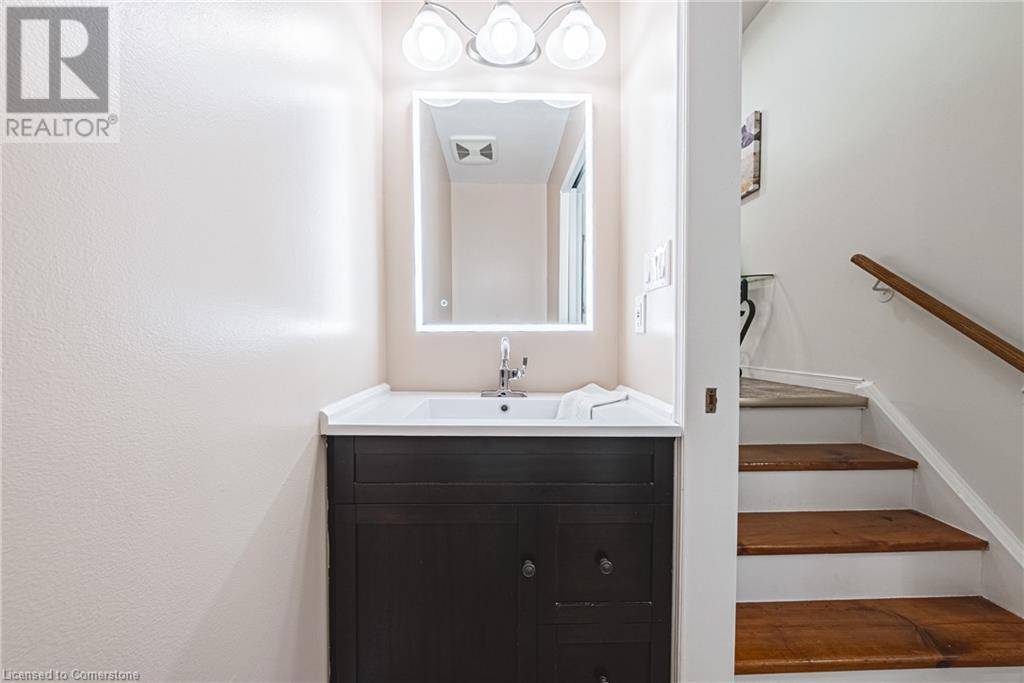Mississauga, ON L5N1X3,6291 STARFIELD Crescent