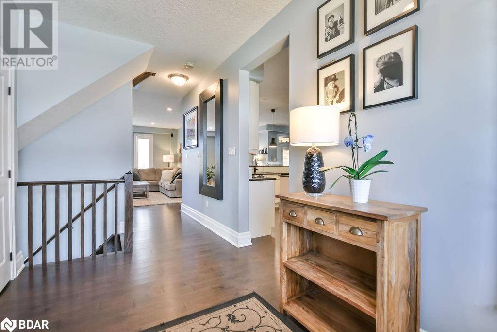 Barrie, ON L4N5X1,99 JEWEL HOUSE Lane