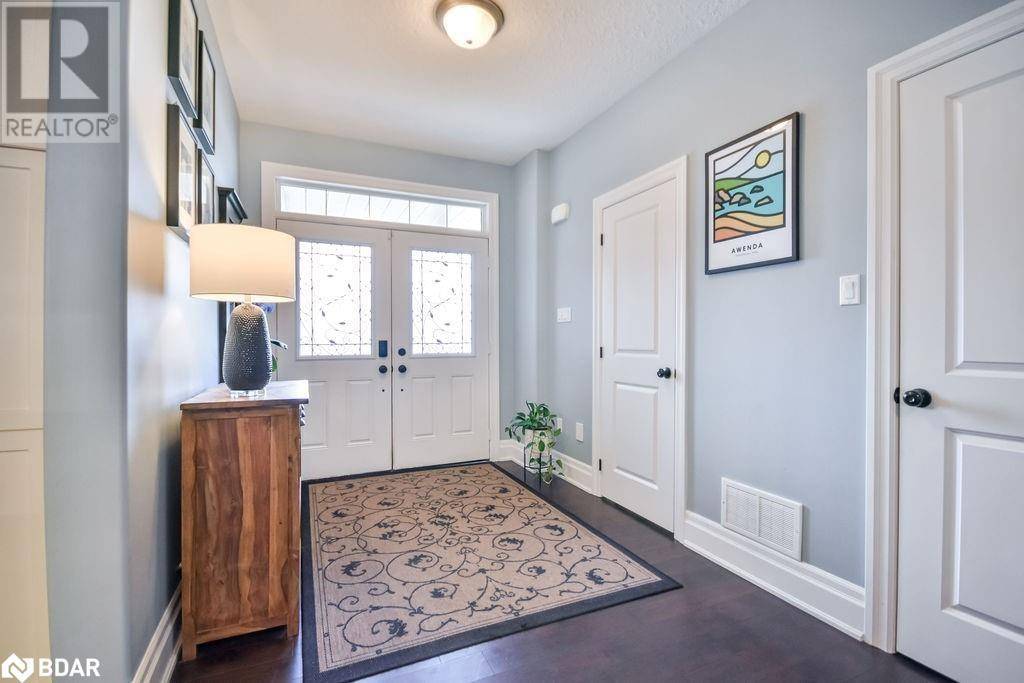 Barrie, ON L4N5X1,99 JEWEL HOUSE Lane
