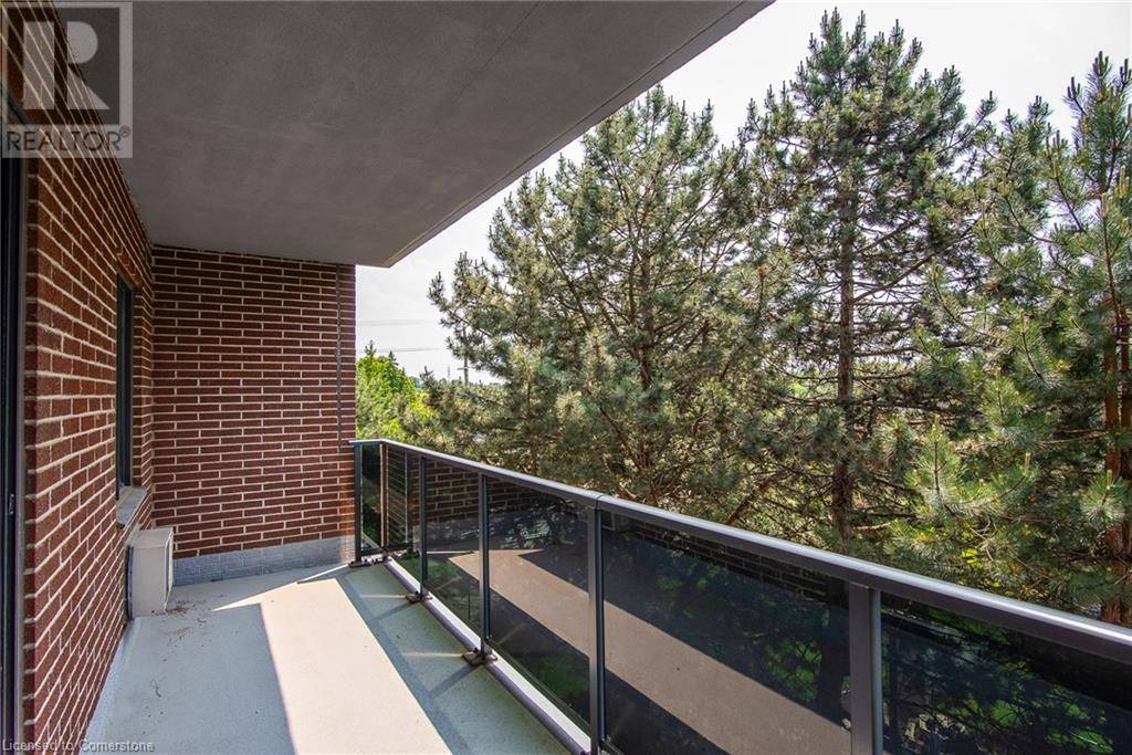 Kitchener, ON N2E1X6,279 CHANDLER DR #403