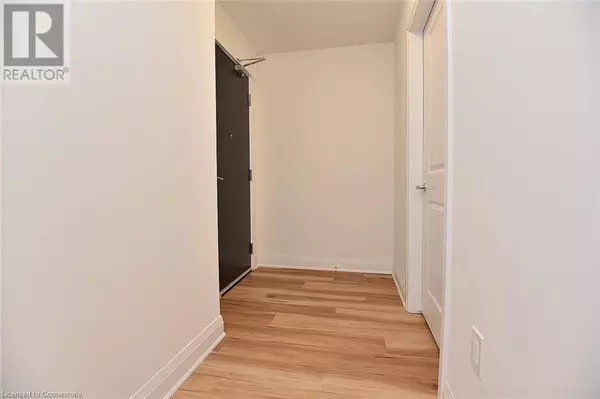 Stoney Creek, ON L0R1P0,1936 RYMAL RD East #211