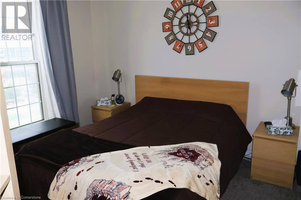 Hamilton, ON L8P2Z6,135 JAMES ST South #701