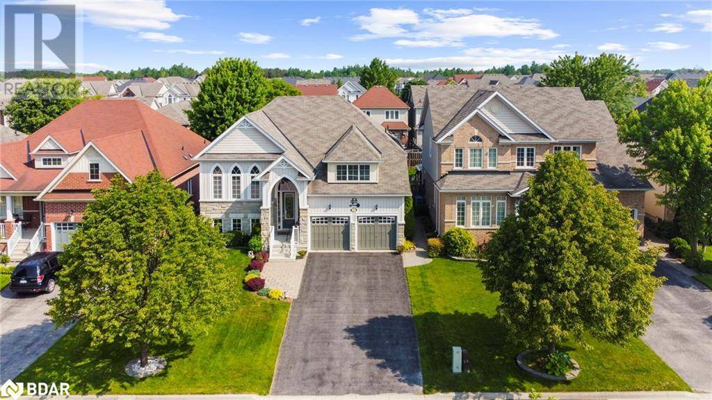 40 COLLIER Crescent, Angus, ON L3W0M6