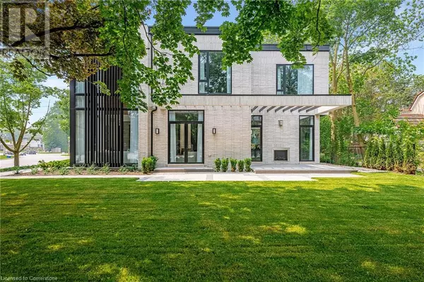 Oakville, ON L6J4V7,392 MAPLE GROVE Drive