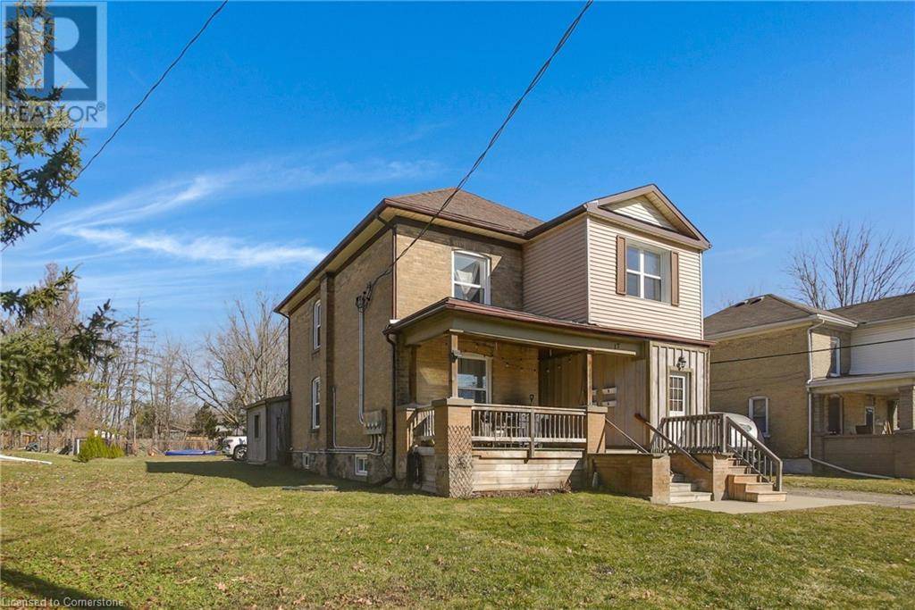 Cambridge, ON N3C1E3,17 SHAW Avenue W