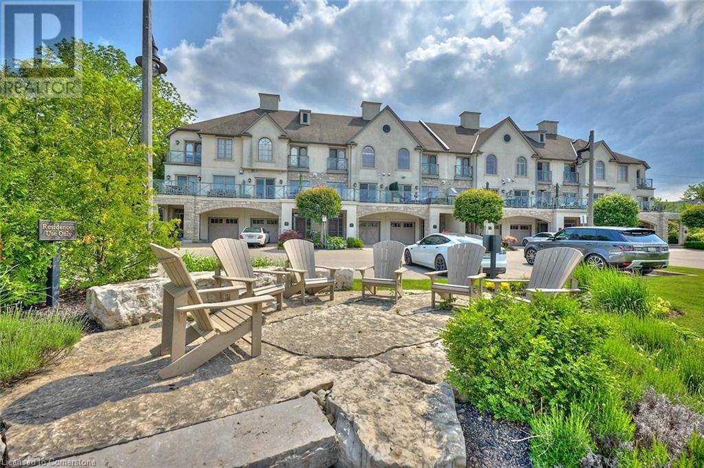 Grimsby, ON L3M0C3,19 LAKE ST #18