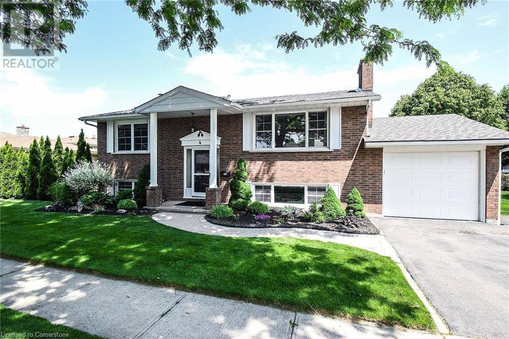 4 BELAIR Drive, St. Catharines, ON L2N6W5