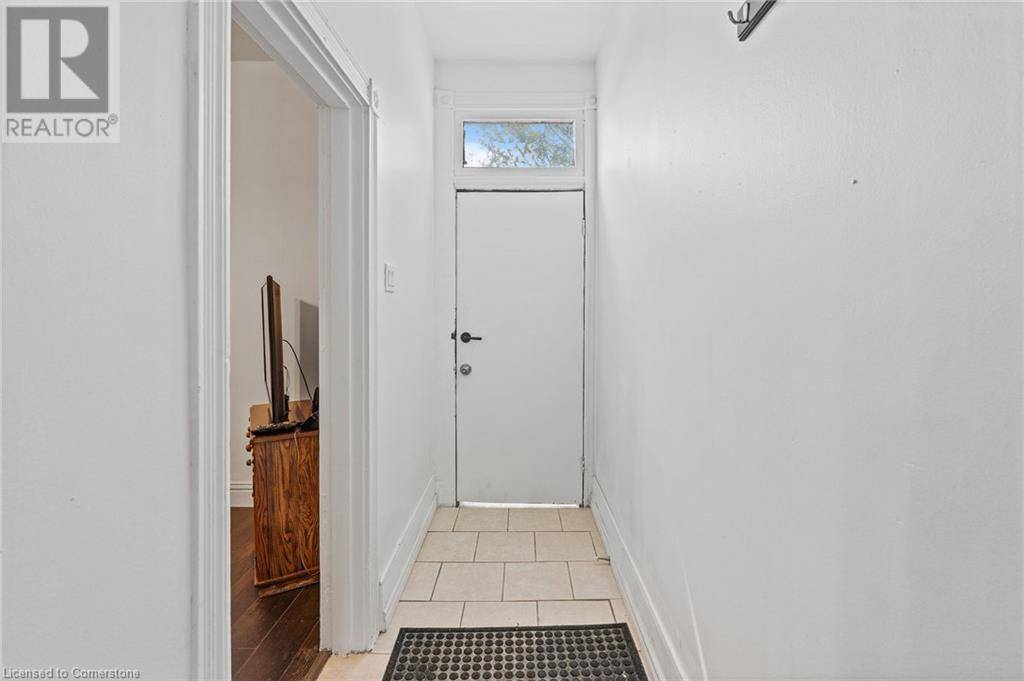Hamilton, ON L8L5Z1,109 SANFORD Avenue N