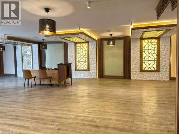 Oakville, ON L6K3C4,438 KERR ST #5