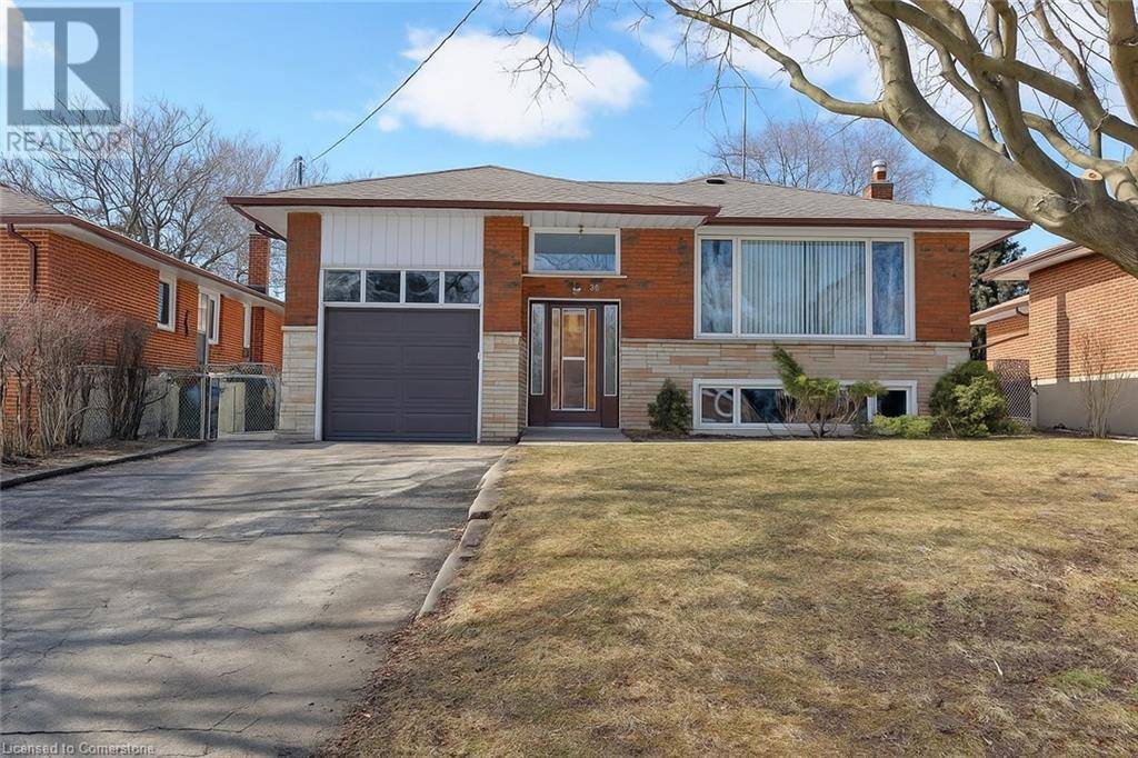 30 MOYNES Avenue, Etobicoke, ON M8Y3B8