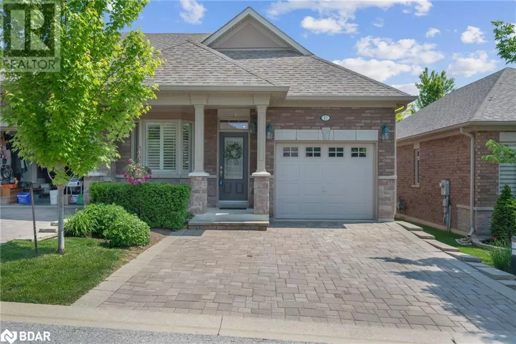 New Tecumseth, ON L9R0N4,17 HILLCREST Drive