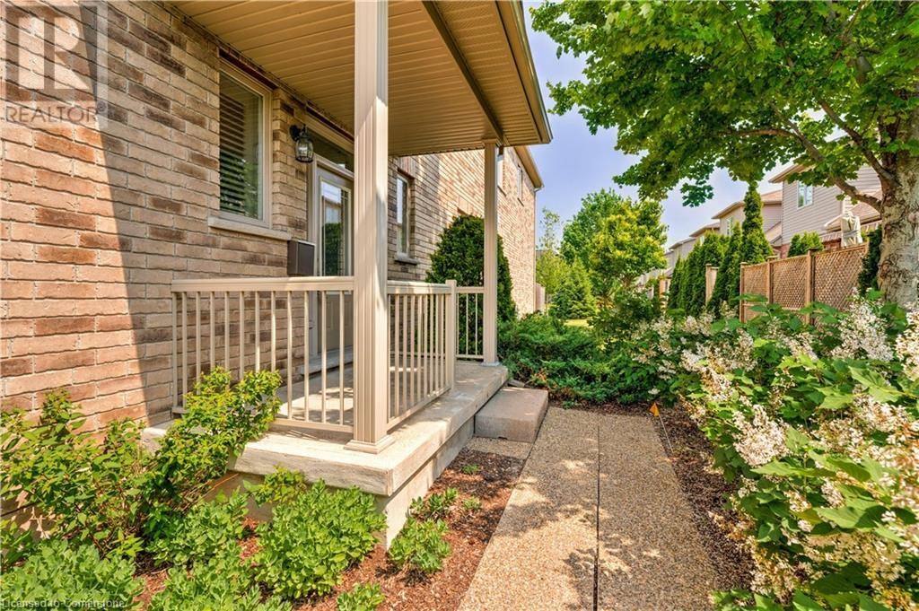 Burlington, ON L7M0V3,2120 ITABASHI WAY #261