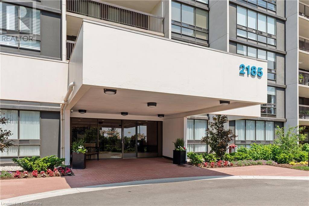 Oakville, ON L6L5L6,2185 MARINE DR #604