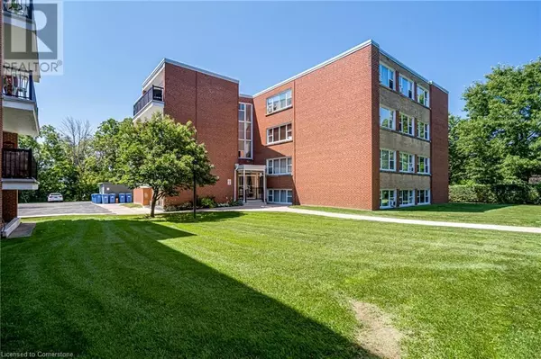 2052 COURTLAND DR #403, Burlington, ON L7R1R8