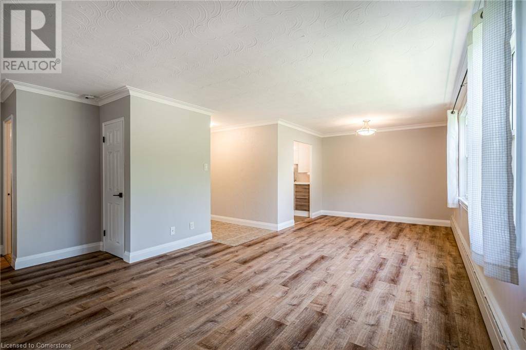Burlington, ON L7R1R8,2052 COURTLAND DR #403