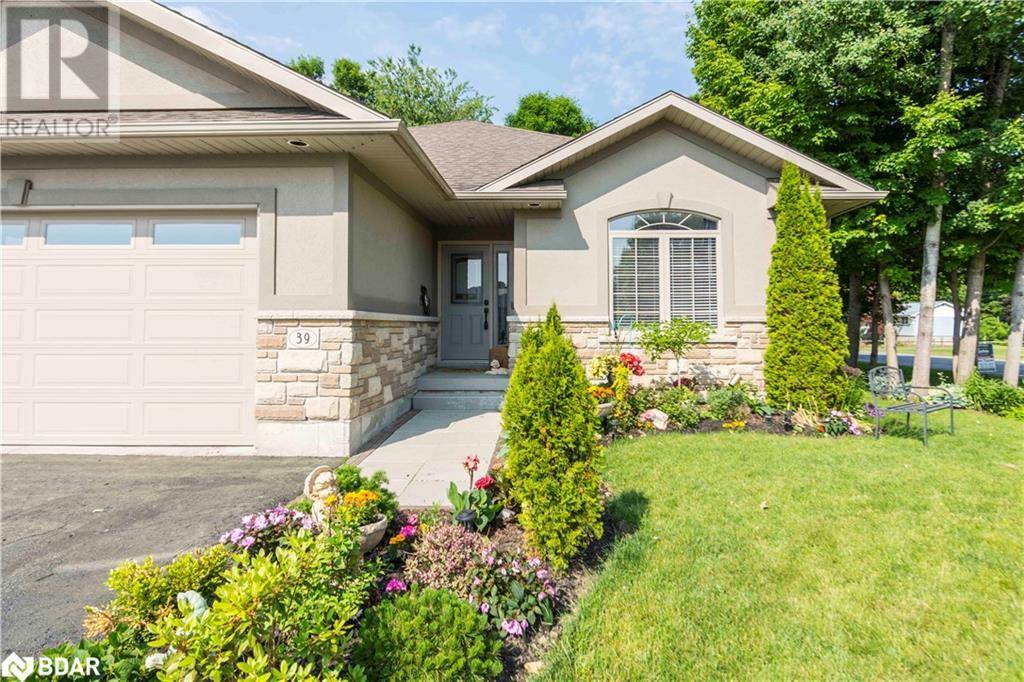 Trenton, ON K8V5P4,39 LAKEWOOD Crescent