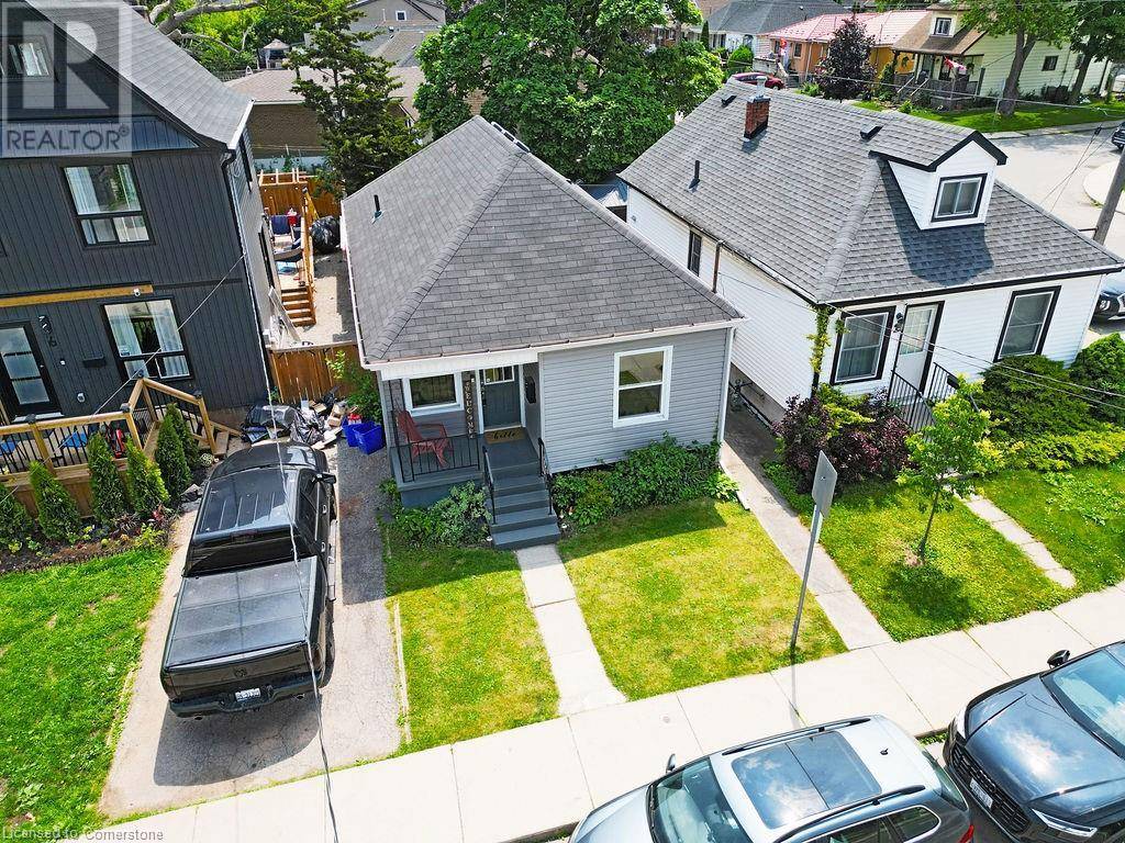 Hamilton, ON L8H4K2,4 FREDERICK Avenue