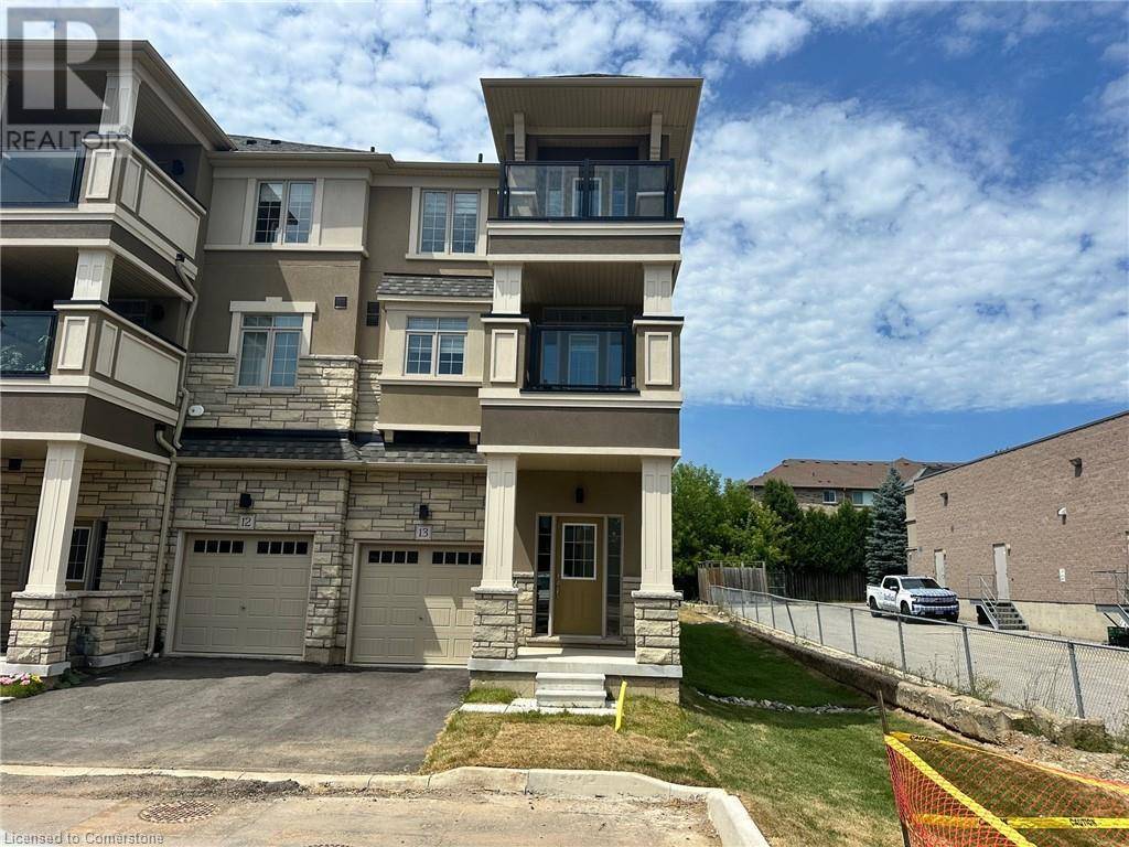 305 GARNER RD West #13, Ancaster, ON L9G5E6