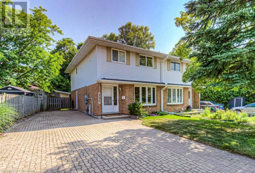 252 DINISON Crescent, Kitchener, ON N2E3G8