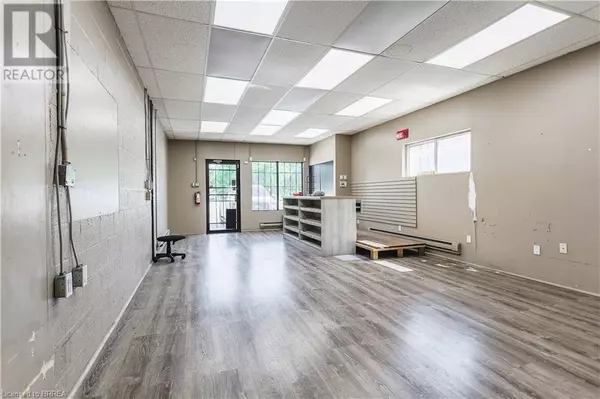 Brantford, ON N3R2J4,166 CHARING CROSS ST #C
