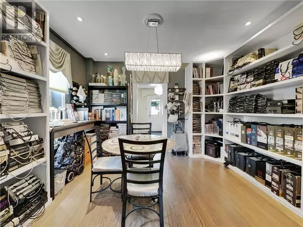 Brantford, ON N3T3J6,275 BRANT Avenue