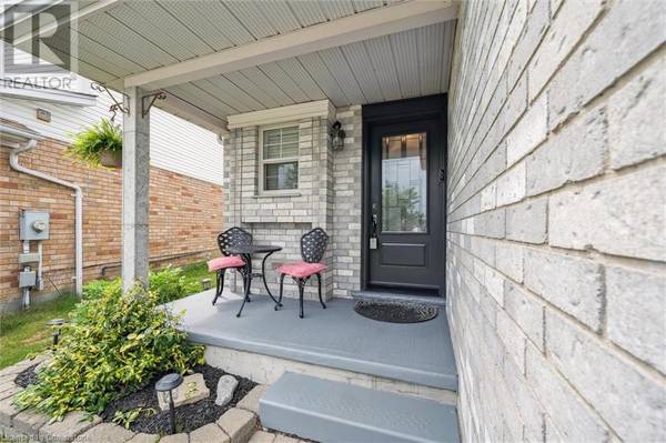 Kitchener, ON N2A4B4,747 FAIRWAY Court