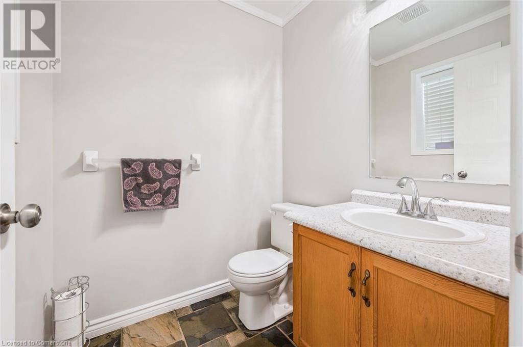 Kitchener, ON N2A4B4,747 FAIRWAY Court