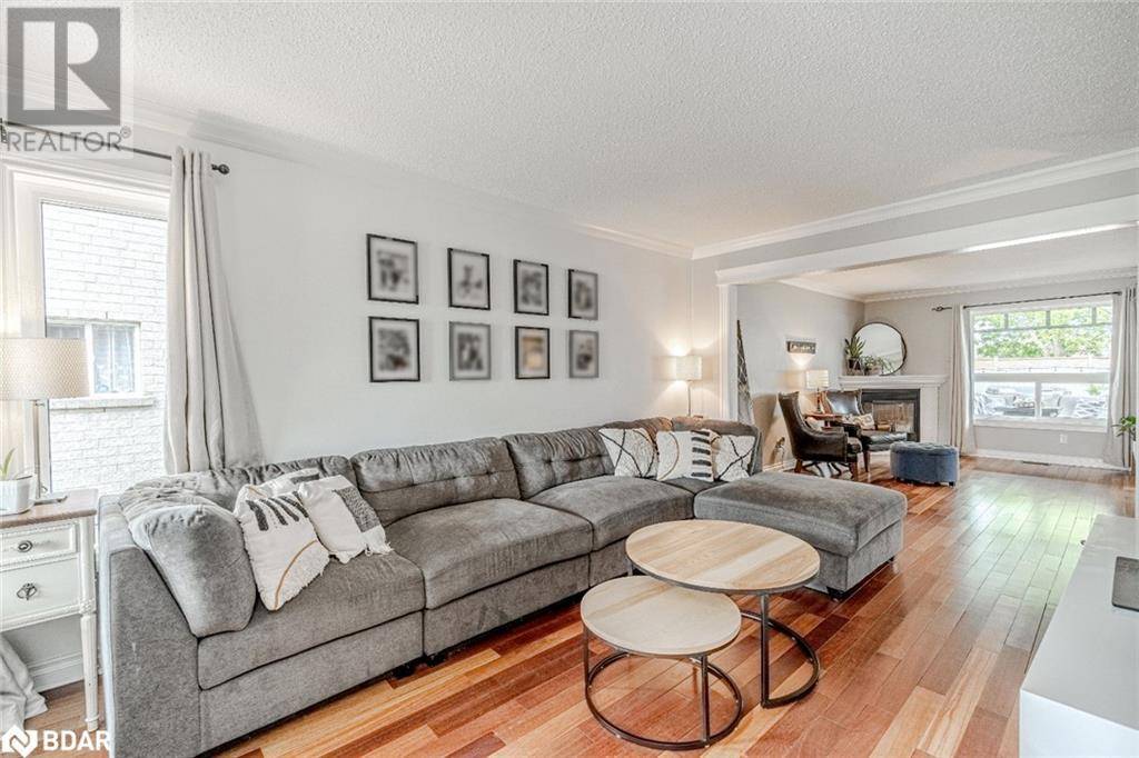 Barrie, ON L4N8R1,70 GIRDWOOD Drive