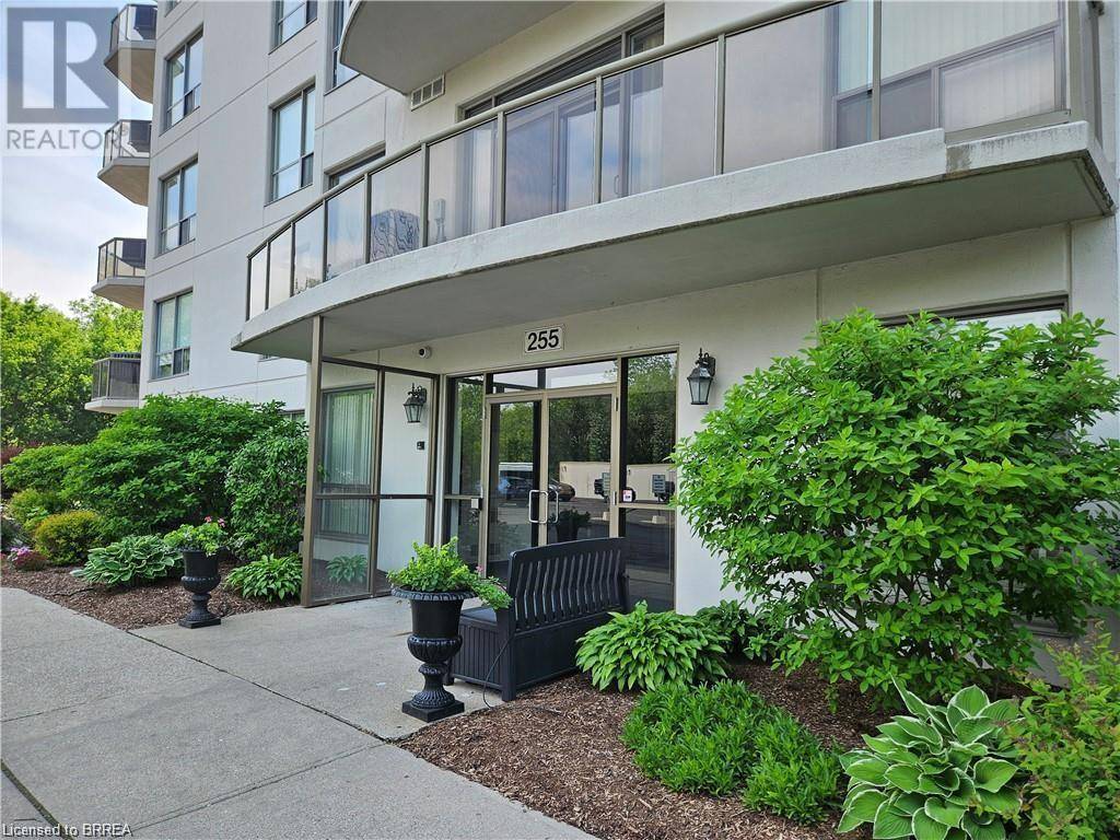 Waterloo, ON N2L6N6,255 KEATS WAY #104
