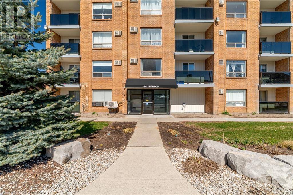 Kitchener, ON N2G4L9,64 BENTON ST #1102